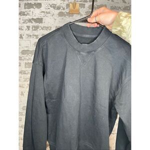 Vuori | women black crewneck pullover